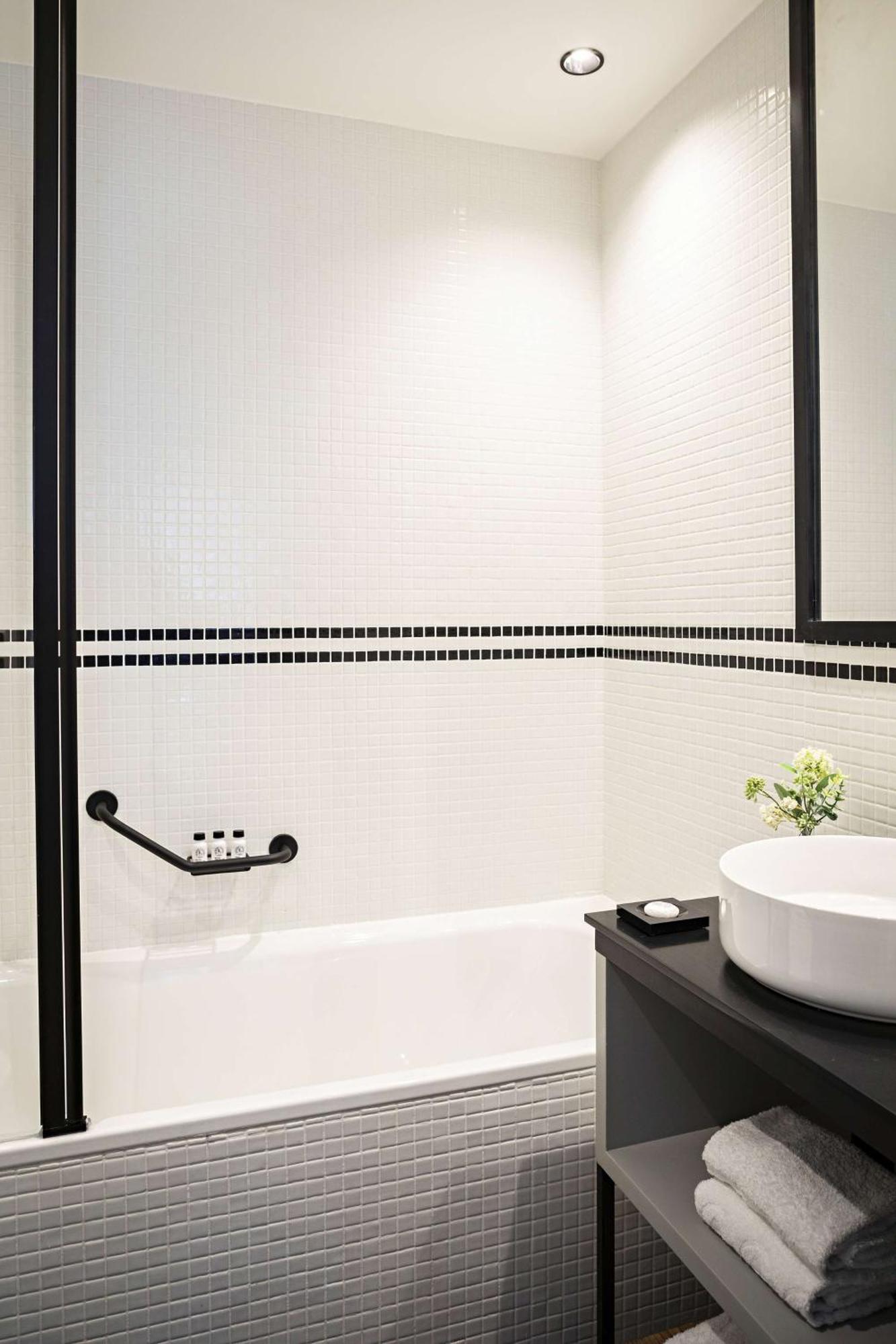 Best Western Premier The Blake Paris Gare Saint Lazare Екстериор снимка